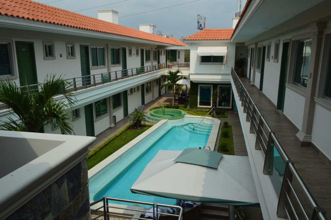 Hotel Villa Magna Poza Rica Exterior photo