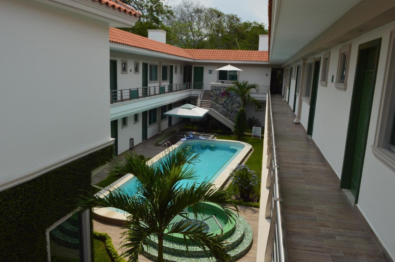 Hotel Villa Magna Poza Rica Exterior photo